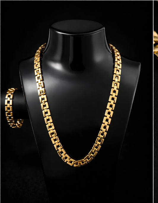 Ensemble collier et bracelet en finition dorée – style moderne et élégant